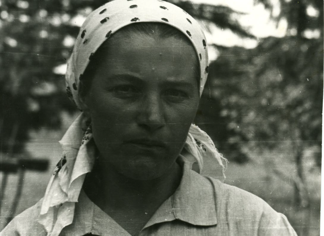 Maria Szatkowska, czarno-białe zdjęcie portretowe