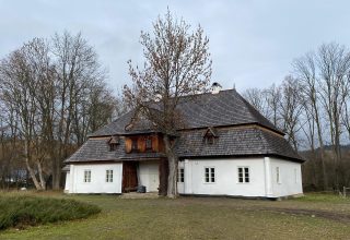 Zakończyliśmy roboty budowlane w ramach kolejnego etapu remontu Dworu w Łopusznej