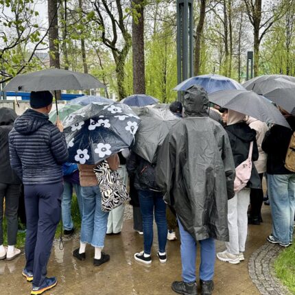 Wernisaż wystawy plenerowej W kole złud