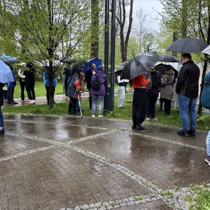 Wernisaż wystawy plenerowej W kole złud