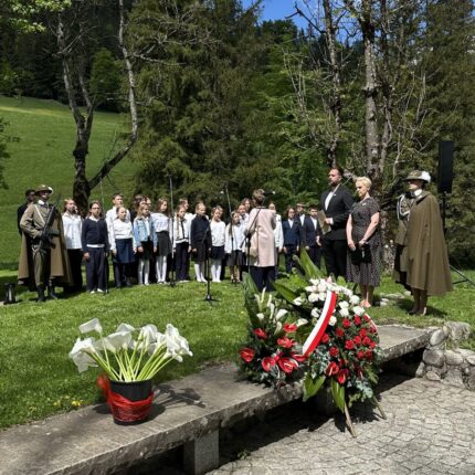 Uroczyste obchody upamiętniające 82. rocznicę rozstrzelania więźniów Palace
