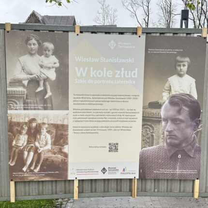 Wernisaż wystawy plenerowej W kole złud