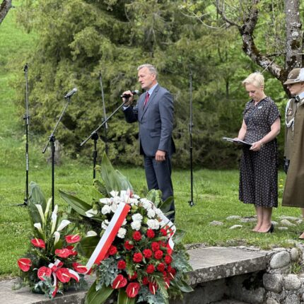 Uroczyste obchody upamiętniające 82. rocznicę rozstrzelania więźniów Palace