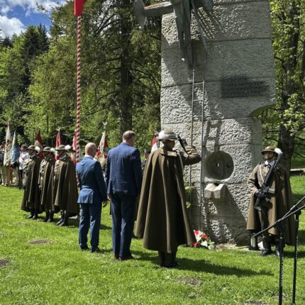 Uroczyste obchody upamiętniające 82. rocznicę rozstrzelania więźniów Palace
