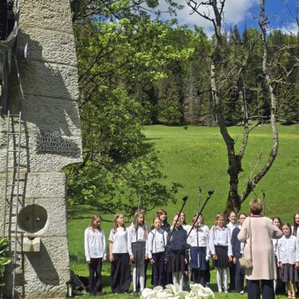 Uroczyste obchody upamiętniające 82. rocznicę rozstrzelania więźniów Palace