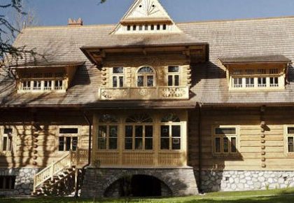 Zmiany w funkcjonowaniu Galerii Sztuki w willi Oksza