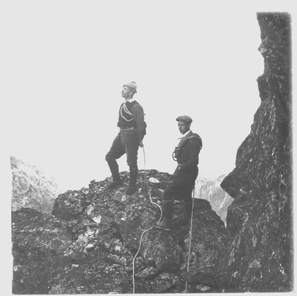 Mariusz Zaruski (z prawej) i Rafał Malczewski podczas wspinaczki w Tatrach Wysokich.