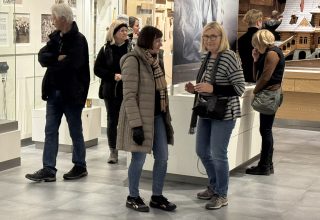 Noc Muzeów z kozicą w tle