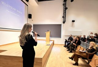 Rozmowy o długim trwaniu — konferencja na 40-lecie Galerii