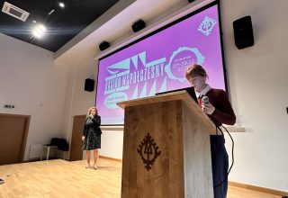 Rozmowy o długim trwaniu — konferencja na 40-lecie Galerii